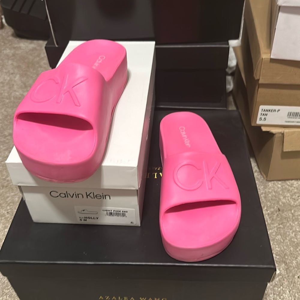 Calvin Klein nylon neo pink size 5 slides